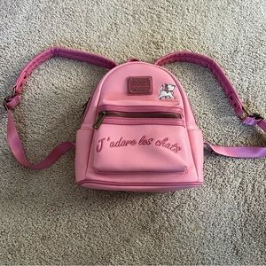 Aristocats Disney Lounge Fly